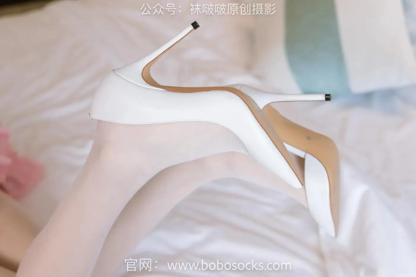[BoBoSocks袜啵啵]NO.154 小甜豆-两双高跟鞋、珠光白丝、女仆装 [200P]插图7